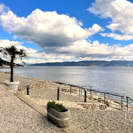 Villa Ruza: Pet-friendly Istrian Retreat With Pool And Playground *