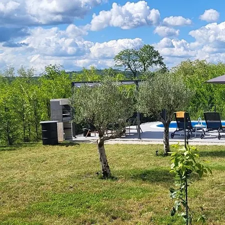 Villa Ruza: Pet-friendly Istrian Retreat With Pool And Playground