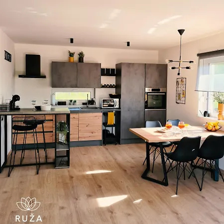 Ruza: Pet-friendly Istrian Retreat With Pool And Playground * Labin (Istria)