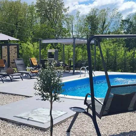 Ruza: Pet-friendly Istrian Retreat With Pool And Playground Villa *