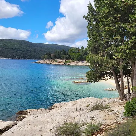 Ruza, Pet Friendly With Private Pool And Playground In Istria, Saturdays Check In And Out Villa *